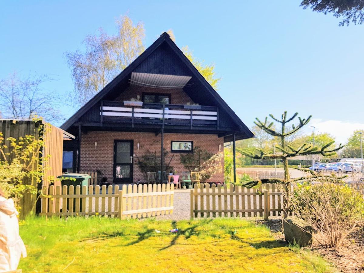 5 Minute Walk To Lego House-2 Bedrooms With Balcony Garden View.Loft Floor Billund  Eksteriør bilde